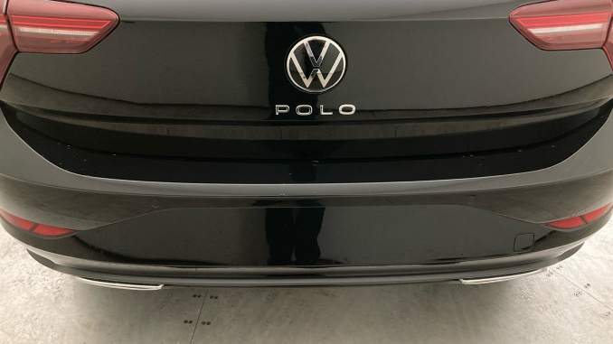 Volkswagen Polo 1.0 TSI 115 Black Edition 5dr DSG Petrol Hatchback - Image 39